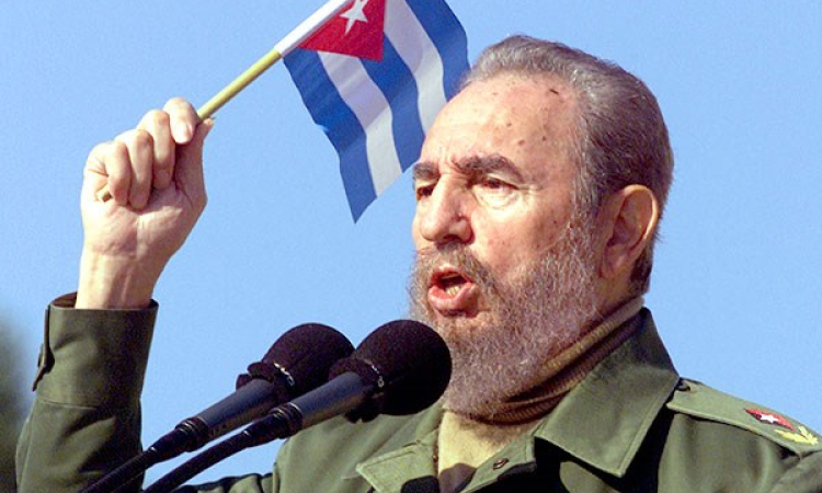 Lãnh tụ Fidel Castro qua đời ở tuổi 90