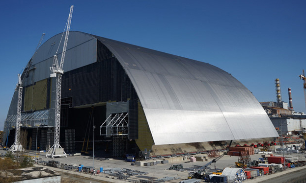 Đang triển khai chụp &#39;lồng bàn&#39; khổng lồ che Chernobyl