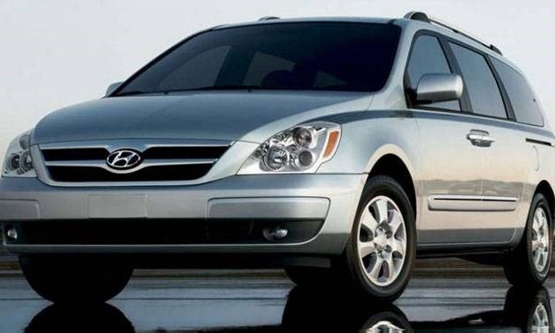 Hyundai thu hồi hơn 41.000 xe minivan do lỗi nắp ca-pô mũi xe