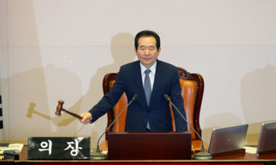 Tổng thống Hàn Quốc sẽ tạm thời bị đình chỉ chức vụ