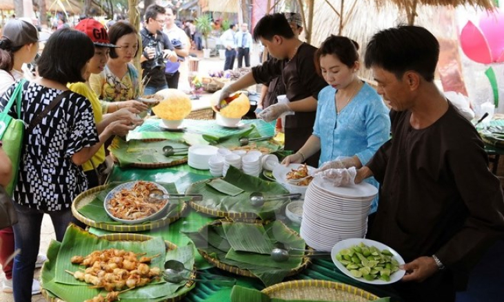 Đà Nẵng: Lễ hội pháo hoa quốc tế mở màn ấn tượng với Không gian ẩm thực ngũ hành