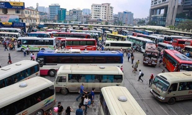 Công bố 11 đường dây nóng phán ánh xe tăng giá vé, nhồi nhét khách