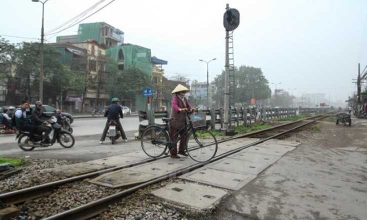 Các đường ngang "tử thần" chiếm 80% các vụ tai nạn đường sắt