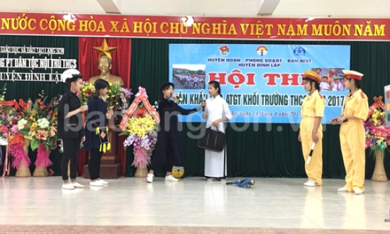 Triển khai hội thi sân khấu hóa an toàn giao thông khối trường THCS