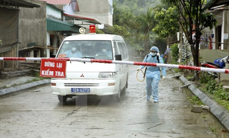 Giám sát chặt khách nhập cảnh vào Việt Nam để phòng cúm H7N9