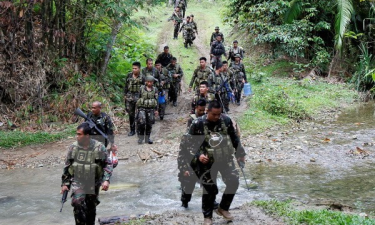 Philippines tìm kiếm cơ hội hợp tác quân sự với Trung Quốc, Nga