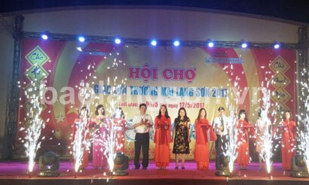 Khai mạc Hội chợ Giao lưu thương mại Lạng Sơn 2017