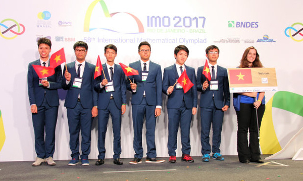 Việt Nam đoạt 4 Huy chương Vàng Olympic Toán quốc tế 2017