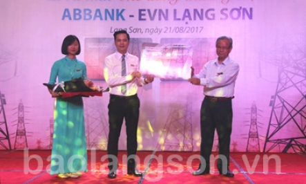 Ra mắt thẻ đồng thương hiệu ABBank – EVN