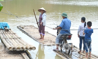 Cần quan tâm đến người dân Nà Sòm, Hát Lốc