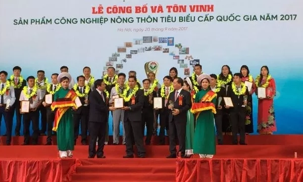 Tôn vinh 102 sản phẩm công nghiệp nông thôn tiêu biểu 2017