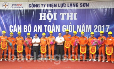 12 đội tham gia hội thi cán bộ an toàn giỏi năm 2017