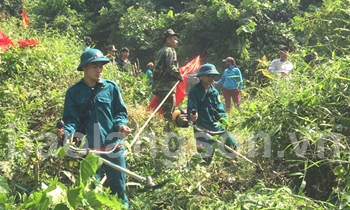 Xung kích bảo vệ đường biên mốc giới