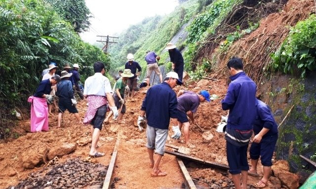 Đã thông tuyến đường sắt bắc - nam qua đèo Hải Vân