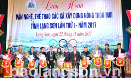 Liên hoan Văn nghệ- Thể thao các xã điểm xây dựng nông thôn mới