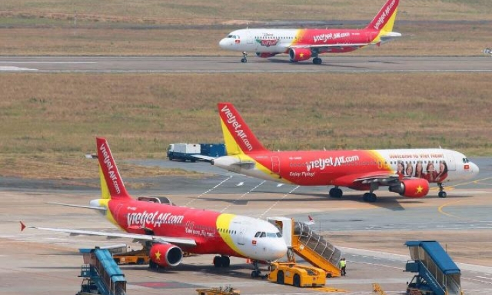 VietJet Air hủy 12 chuyến bay do bão số 14