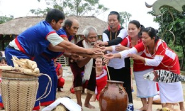 Nhiều hoạt động chào năm mới 2018 tại Làng Văn hóa du lịch