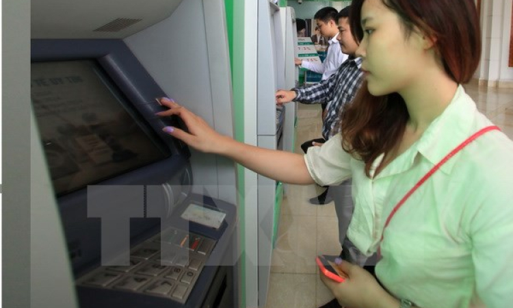 Cảnh báo tội phạm sử dụng công nghệ cao chiếm đoạt tiền trong thẻ ATM