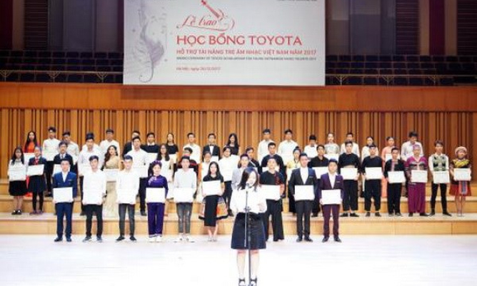 Trao học bổng tài năng trẻ âm nhạc Việt Nam năm 2017