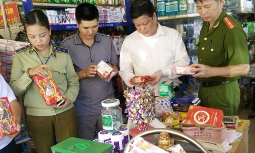 Tăng cường thanh tra an toàn thực phẩm trong dịp Tết