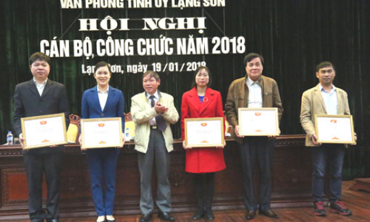 Văn phòng Tỉnh ủy tổ chức hội nghị cán bộ, công chức năm 2018