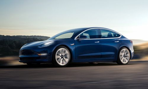 Nissan và Tesla cạnh tranh ngôi vị hãng xe điện số một thế giới