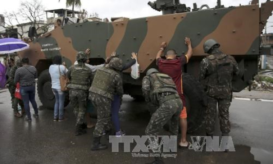 Brazil triển khai quân đội trấn áp tội phạm có tổ chức