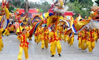 Tháng Giêng trảy hội Xuân