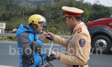 Vi phạm luật giao thông có thể bị tạm giữ xe qua tết