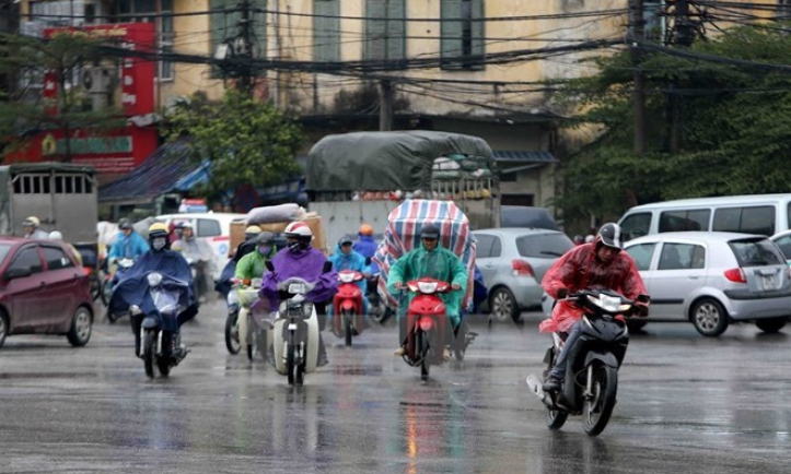 Khu vực Bắc Bộ có mưa diện rộng, Nam Bộ nắng nóng giảm dần