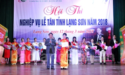 17 thí sinh dự thi nghiệp vụ lễ tân tỉnh Lạng Sơn năm 2018