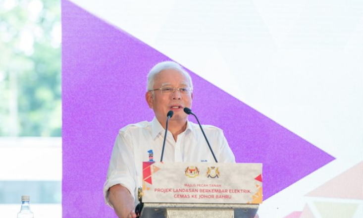 Thủ tướng Malaysia Najib Razak công bố cương lĩnh tranh cử