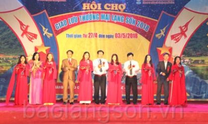 Khai mạc Hội chợ Giao lưu thương mại Lạng Sơn 2018