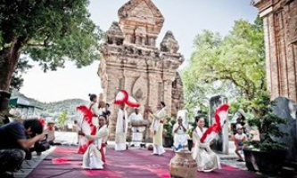 Lễ hội Tháp Bà Ponagar tại Khánh Hòa