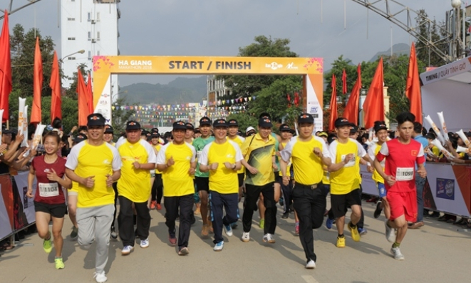 Giải Marathon quốc tế trên cung đường Hạnh Phúc