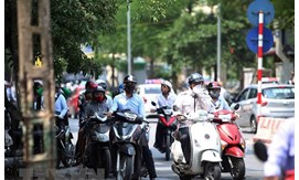 Nam bộ và Tây Nguyên có mưa dông mạnh, Bắc bộ, Trung bộ có nơi nắng nóng