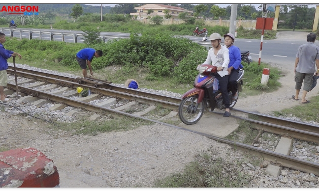 LẠNG SƠN TỒN TẠI 198 LỐI ĐI DÂN SINH GIAO CẮT VỚI ĐƯỜNG SẮT