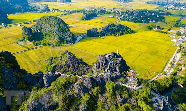 Sôi động tuần du lịch Ninh Bình 'Sắc vàng Tam Cốc-Tràng An'