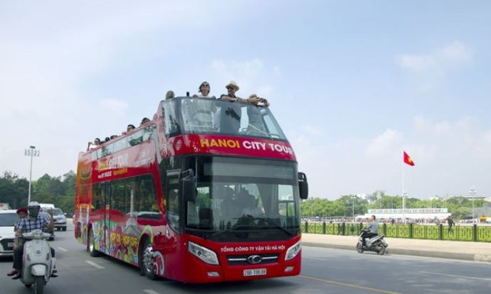 Xe buýt du lịch Hà Nội thêm giá vé mới và mở tour buổi tối