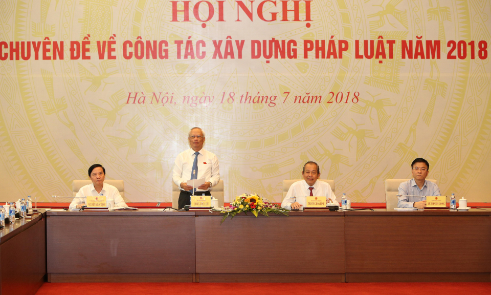 Hội nghị chuyên đề công tác xây dựng pháp luật năm 2018