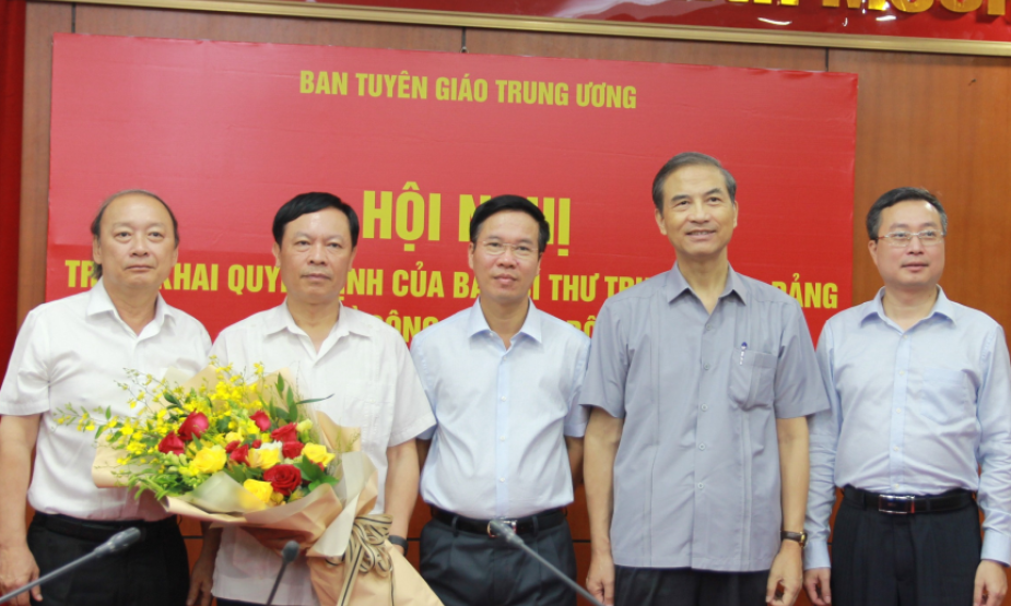 Triển khai quyết định của Ban Bí thư Trung ương Đảng về công tác cán bộ