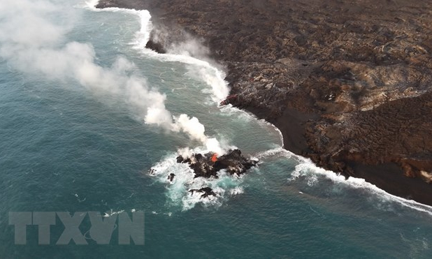 Dung nham từ núi lửa Kilauea phá hủy kết cấu đảo Hawaii