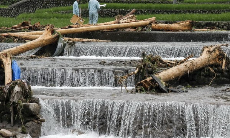 Mưa lớn buộc hàng nghìn người phải sơ tán tại Nhật Bản