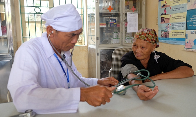 Quản lý các bệnh không lây nhiễm theo nguyên lý y học gia đình