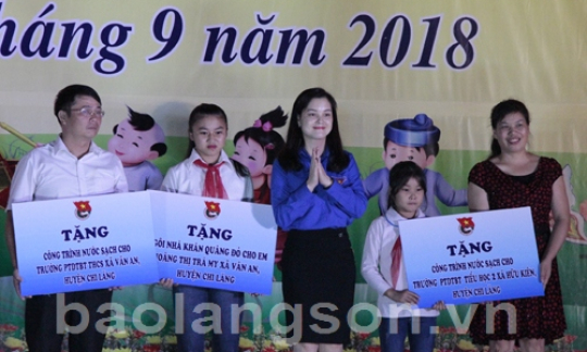 “Đêm hội Trăng rằm - Thắp sáng ước mơ thiếu nhi Lạng Sơn”