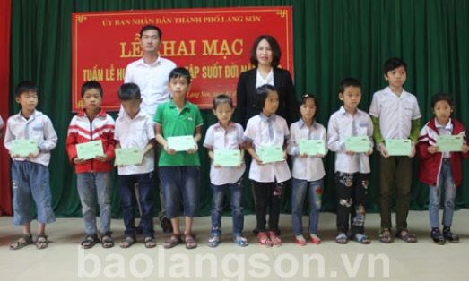 Khai mạc “Tuần lễ hưởng ứng học tập suốt đời năm 2018”