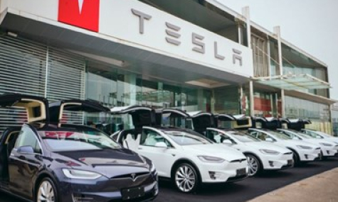 Doanh số bán ôtô của Tesla giảm 70% vì cuộc chiến thương mại Mỹ-Trung