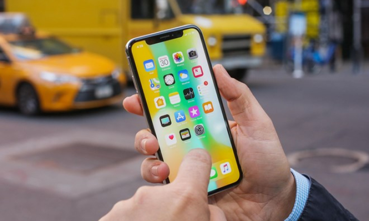 iPhone X và MacBook Pro bị lỗi phần cứng, Apple hứa sửa miễn phí