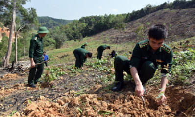 Gắn bó với đồng bào nơi biên cương