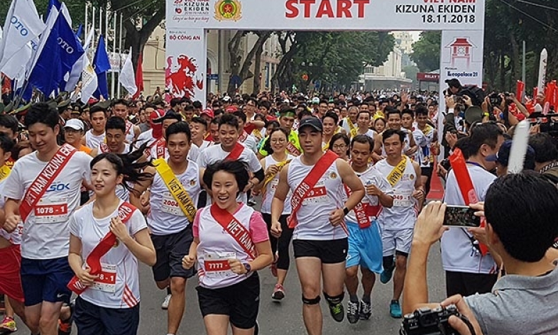 Hơn 1.000 người Việt Nam và Nhật Bản tham gia Giải chạy Kizuma Ekiden